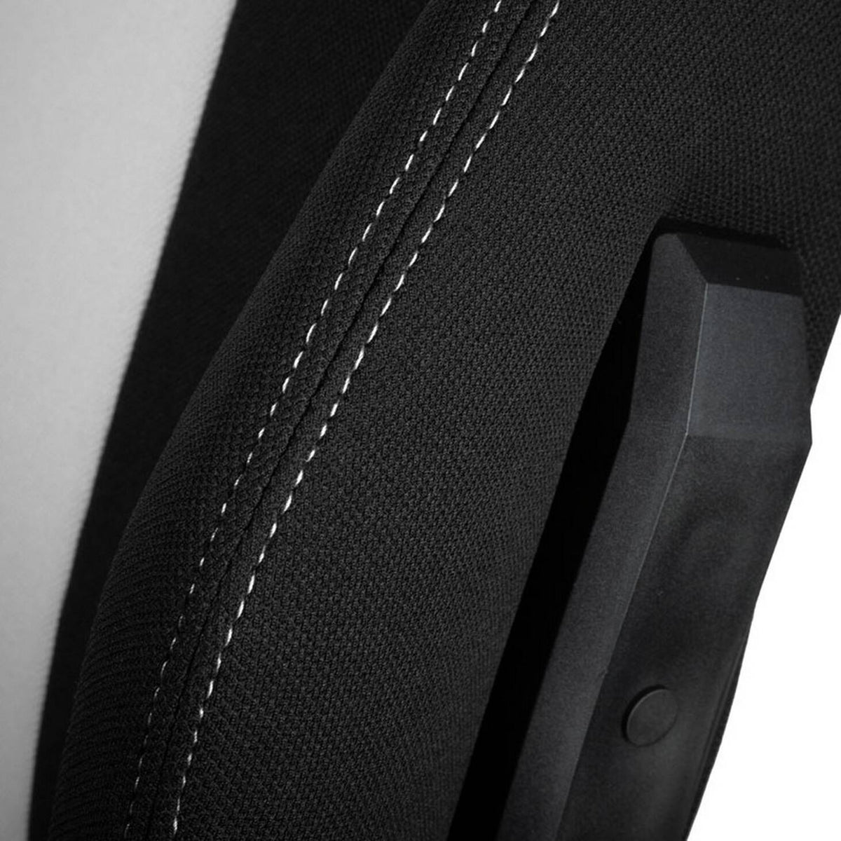 E250 gaming chair by Nitro Concepts
